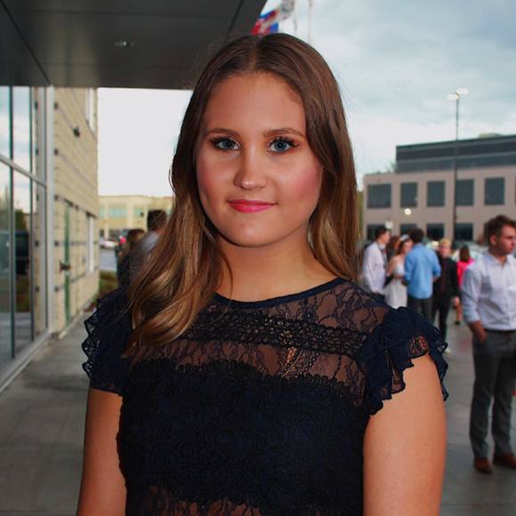 Meet your Posher, Cala - Picture 1 of 1